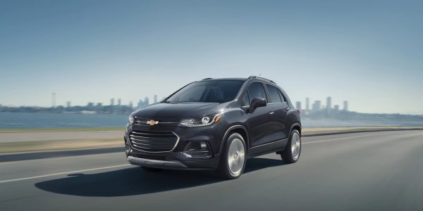 CHEVROLET TRAX front angular view on the motorway