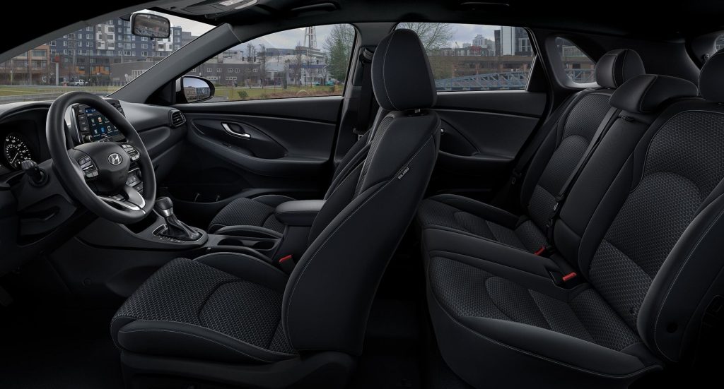 Hyundai Elantra GT lease - photo 7