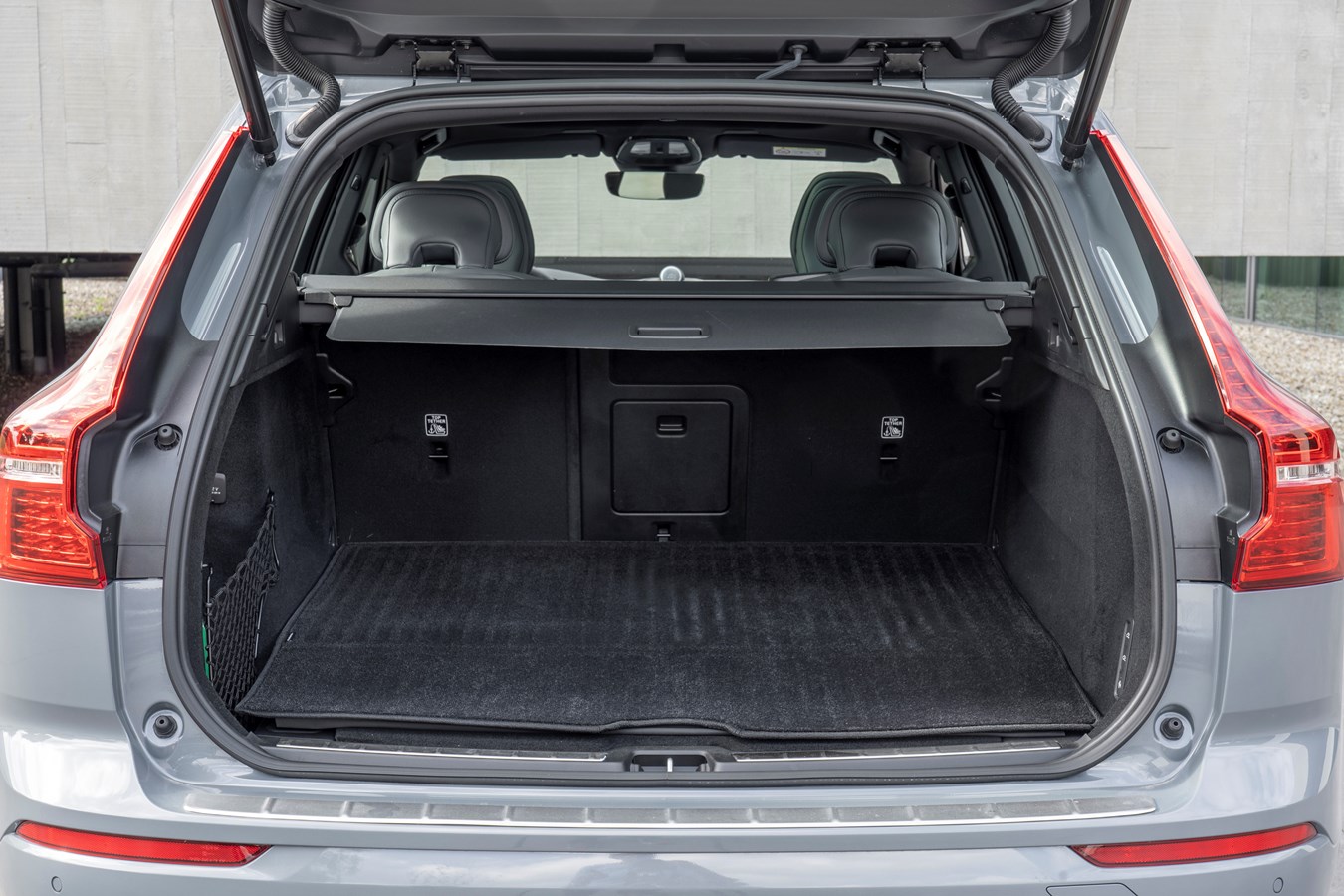 Volvo XC60 trunk space