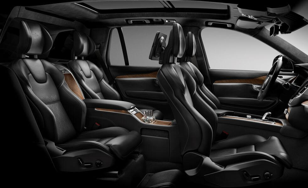 Volvo XC90 T5 Momentum interior
