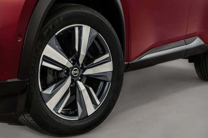 wheels nissan rogue red
