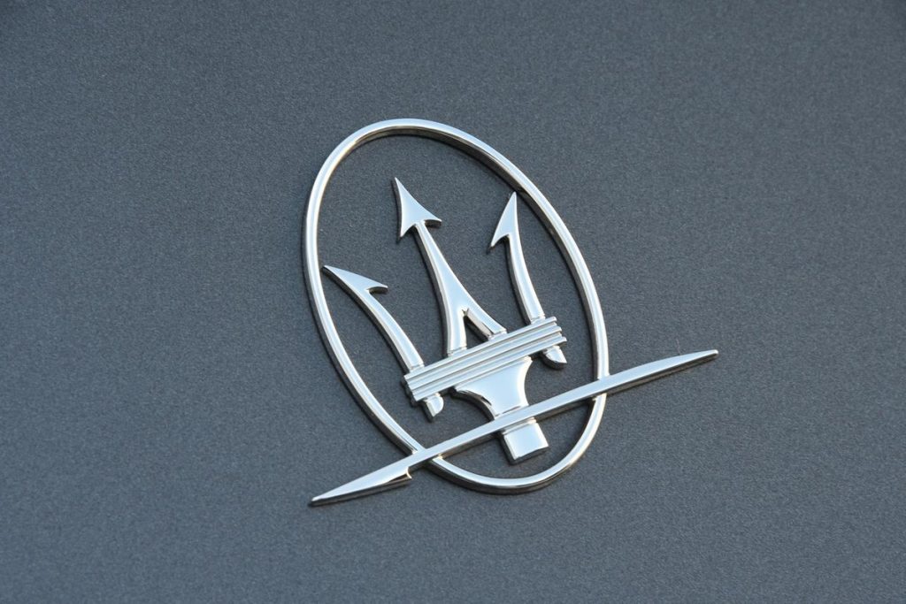 logo plate of maserati ghibli
