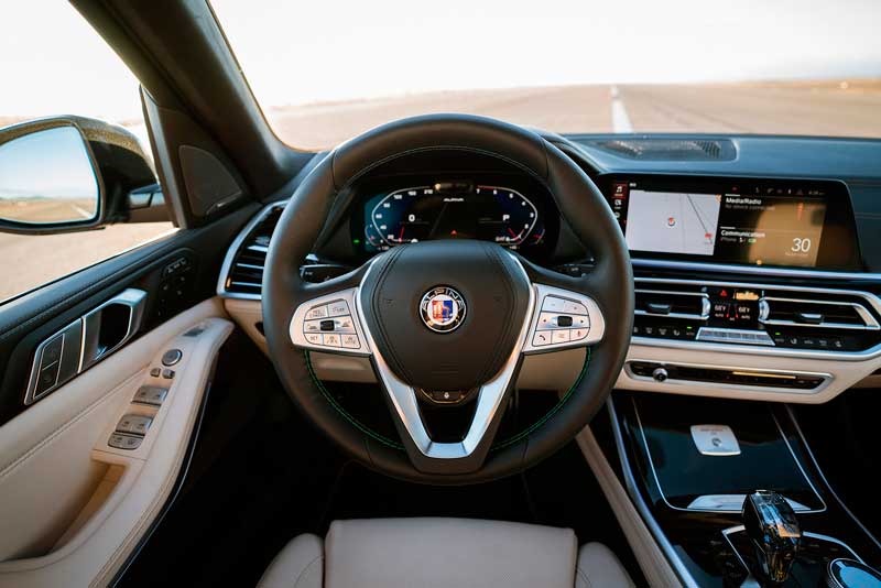 BMW ALPINA XB7 steering wheel and instrument panel