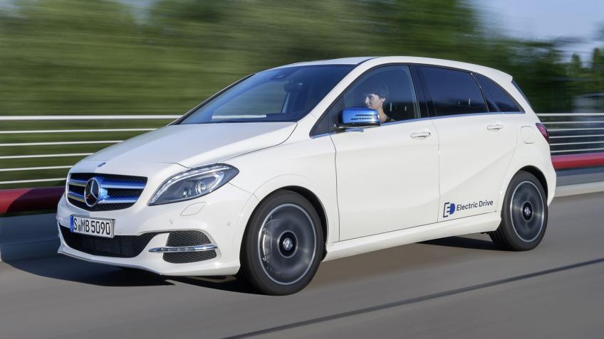 Mercedes B-Class EV white edition drive on the highway