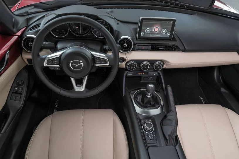 interior Mazda MX-5 Miata RF front panel