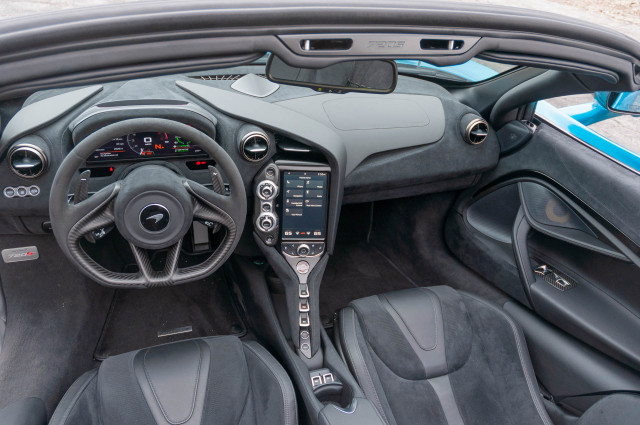 McLaren 720S Spider interior