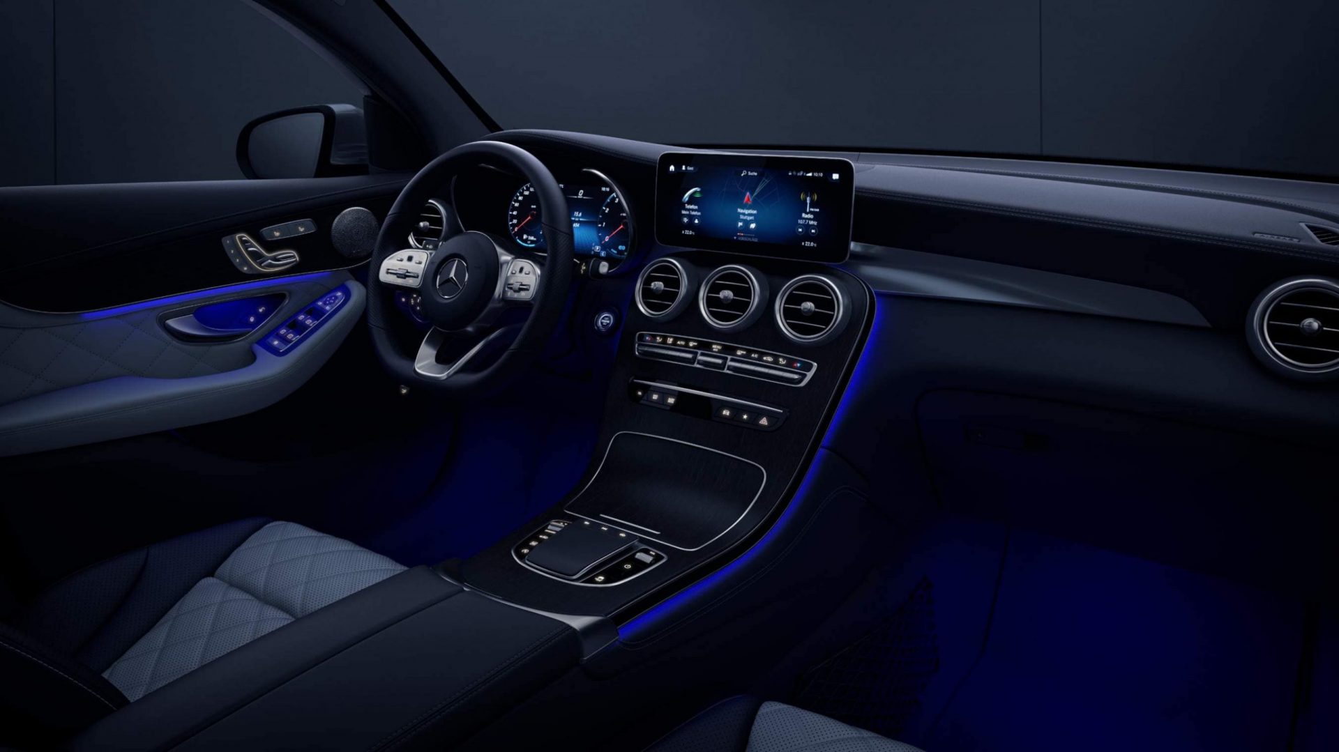 Mercedes-Benz GLC-Class Coupe cabin view