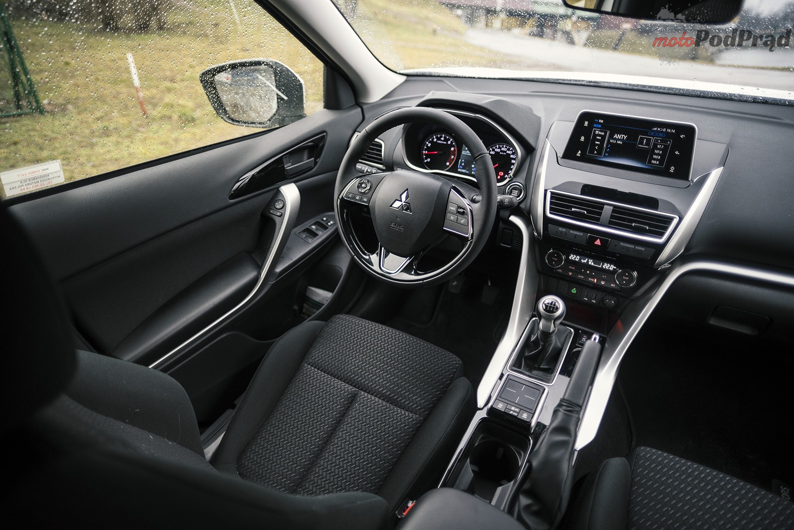 Mitsubishi Eclipse-Cross interior
