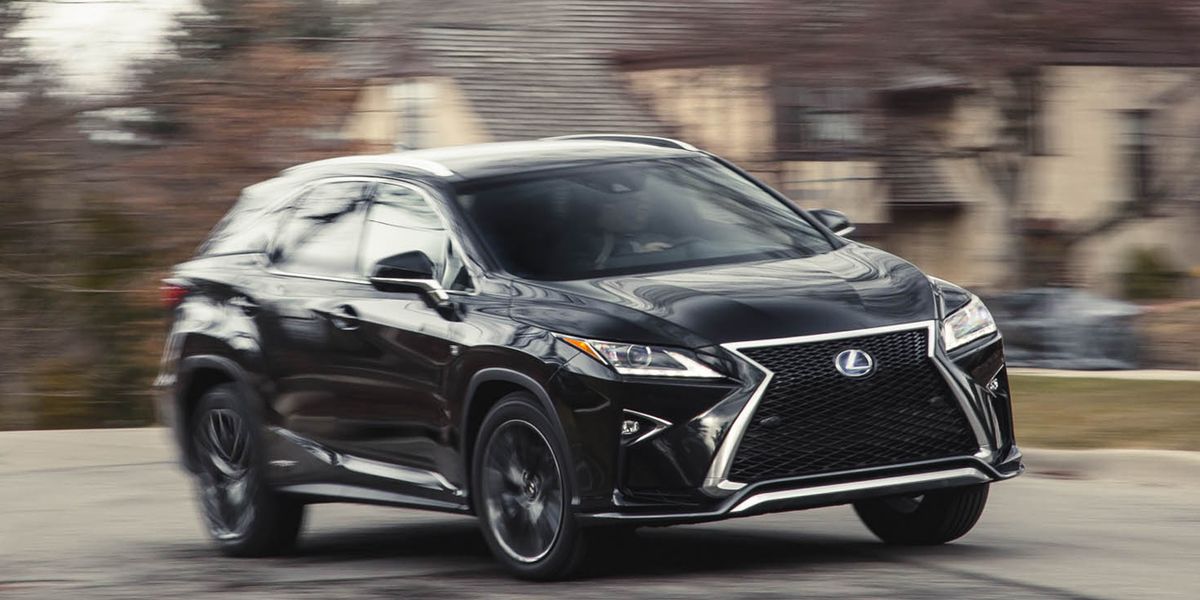 Lexus RX 450h front profile in the motion