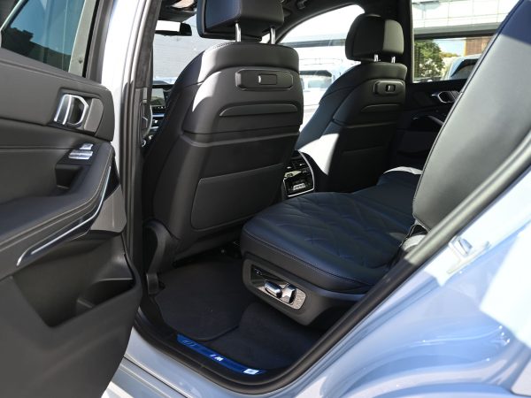 2025 BMW X7 lease deals - interior
