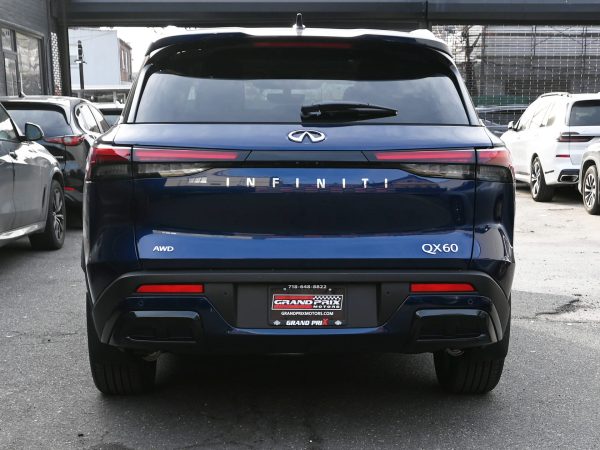 Photos of 2025 INFINITI QX60 interior, exterior, tech dashboard, and rear design